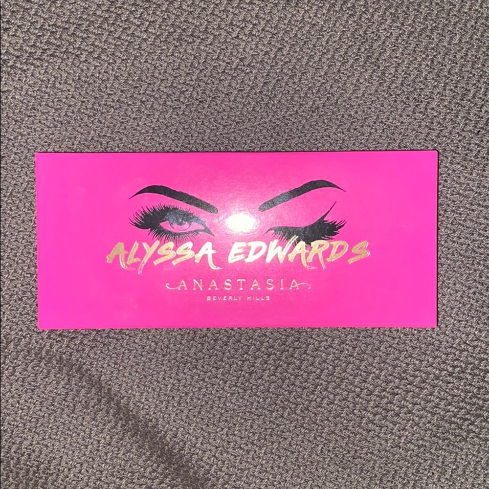 Alyssa Edwards pallet
